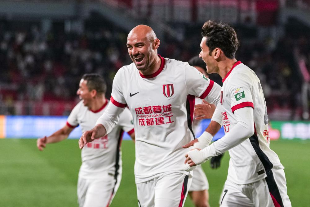 马尔尚游泳生涯全景解析从世界纪录突破到奥运赛场统治力的成长之路