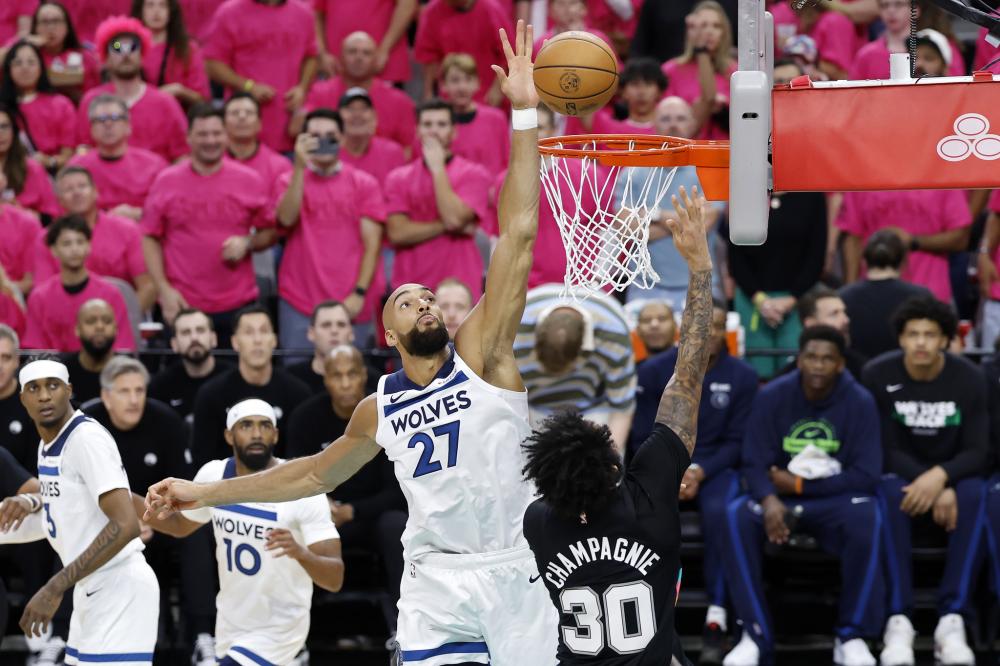 掘金对阵太阳:NBA常规赛比赛悬念分析(2)