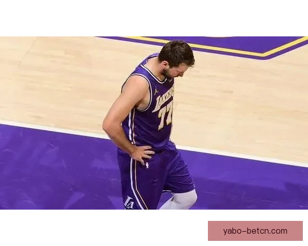 东契奇因16次技犯被禁赛一场 NBA官方宣布罚款26.4万美元